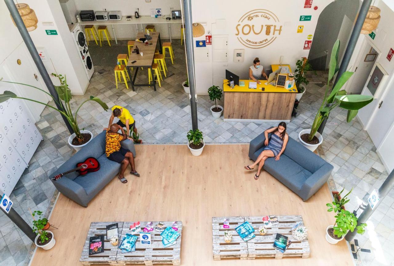 Hostal South - Service Center *